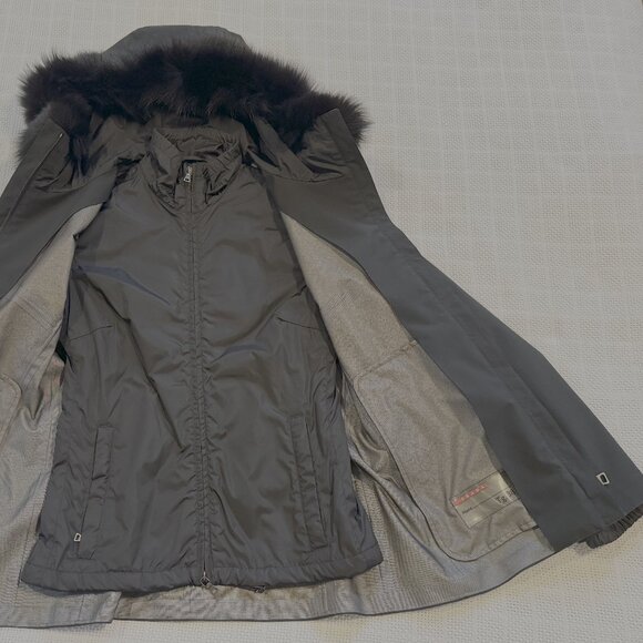 Prada 3 in 1 Gore-Tex jacket, W European size 38 - Picture 3 of 10